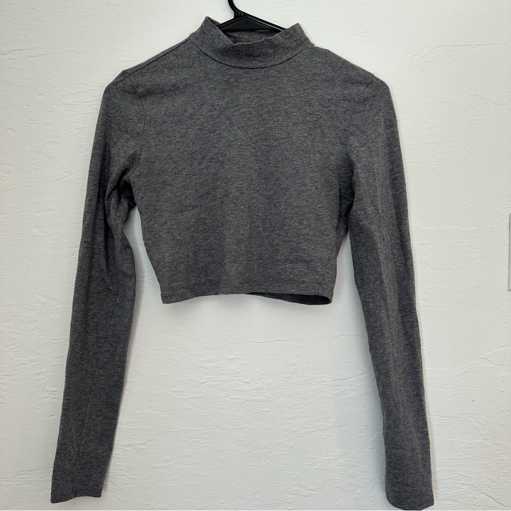 Forever21 Women's Charcoal Gray Cropped Mock Neck Long Sleeve Top